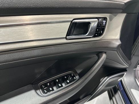 Used 2017 Porsche Panamera 4S AWD/4WD image 38