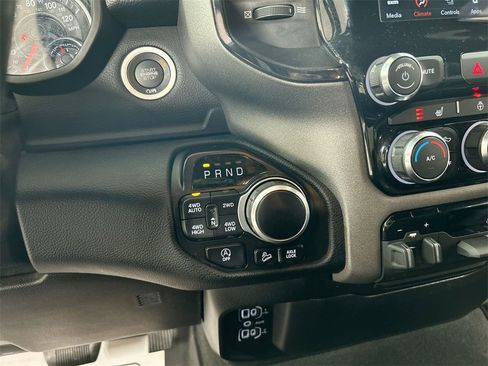 Used 2021 RAM 1500 Big Horn w/ Built-to-serve Edition image 18