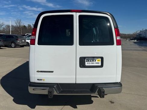 Used 2024 Chevrolet Express 2500 w/ Driver Convenience Package image 7
