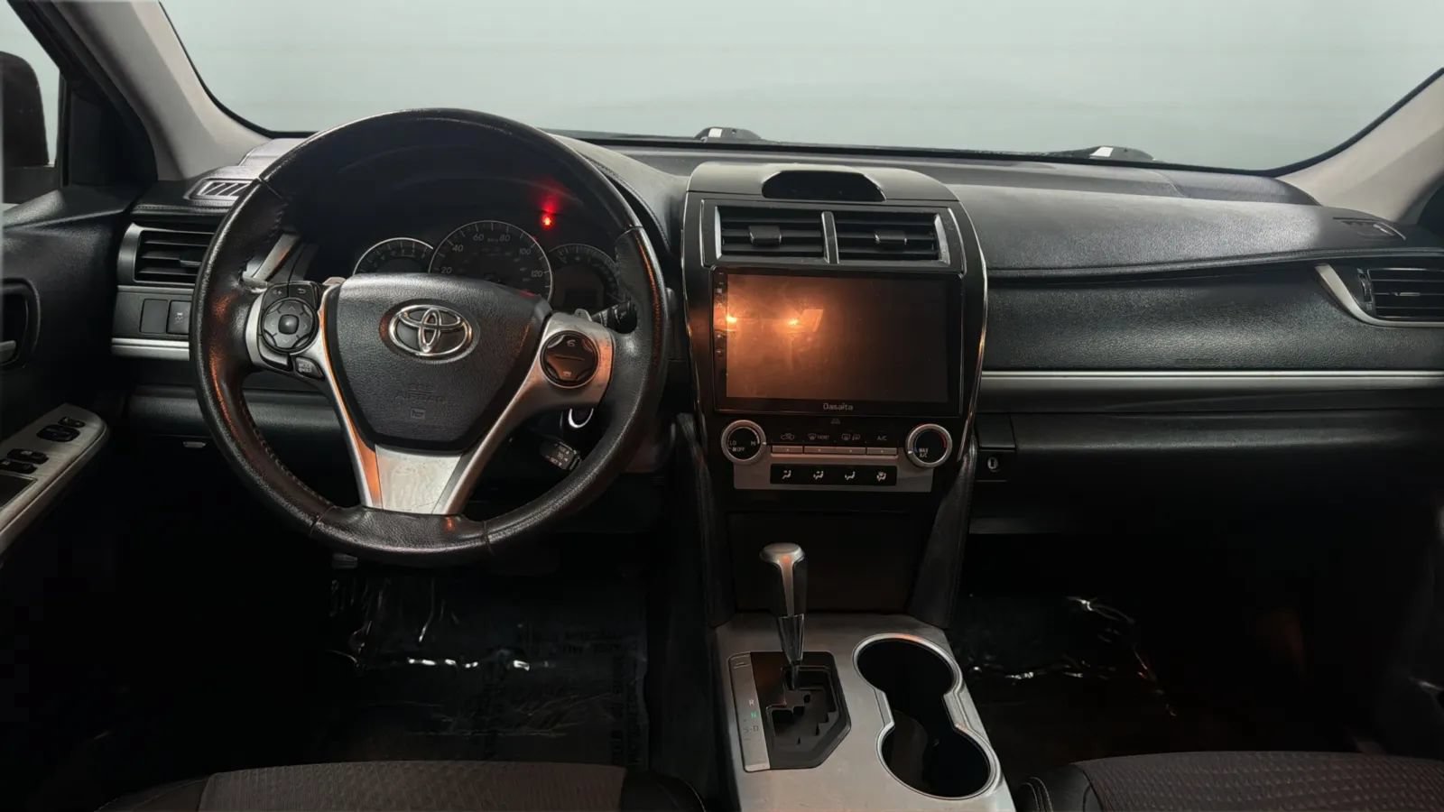 Used 2013 Toyota Camry SE FWD image 11