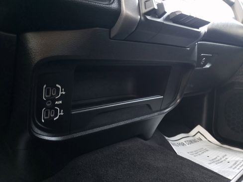 Used 2024 RAM 3500 Big Horn image 31