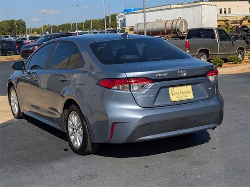Used 2022 Toyota Corolla LE image 12