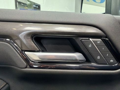 Used 2025 GMC Sierra 2500 AT4 w/ AT4 Premium Plus Package AWD/4WD image 28