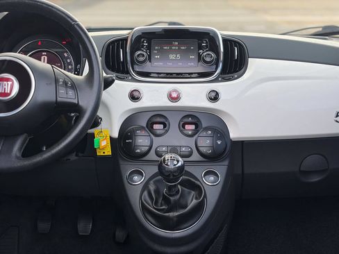 Used 2017 FIAT 500 Lounge FWD image 22