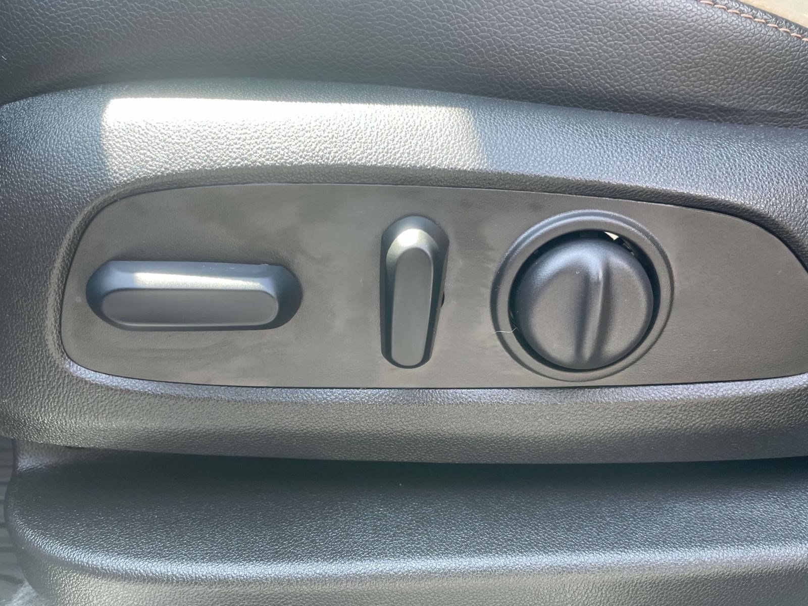 Used 2024 Chevrolet Equinox Premier AWD/4WD image 17