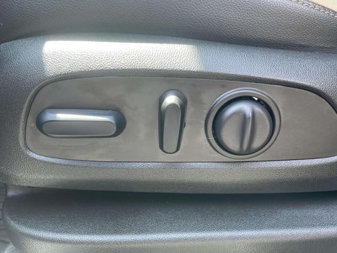 Used 2024 Chevrolet Equinox Premier AWD/4WD image 17