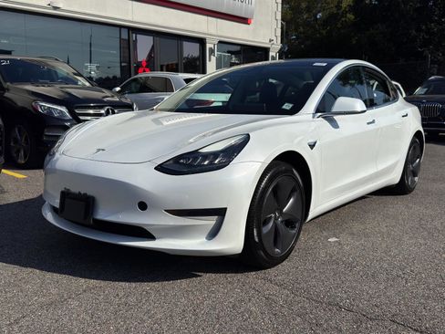 Used 2019 Tesla Model 3 Mid Range image 1