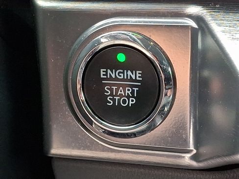 Used 2022 Ford F150 Lariat w/ Equipment Group 502A High AWD/4WD image 23