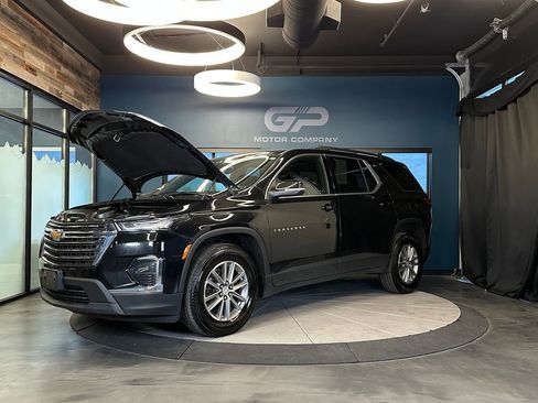 Used 2023 Chevrolet Traverse LT AWD/4WD image 24