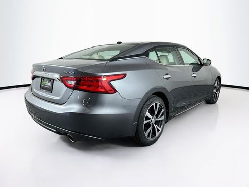 Used 2016 Nissan Maxima Platinum w/ Interior Lighting Package FWD image 9