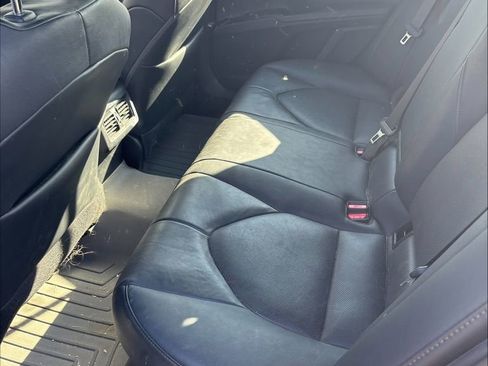 Used 2020 Toyota Camry XLE image 7