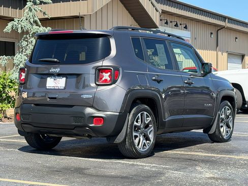 Used 2018 Jeep Renegade Latitude FWD image 44