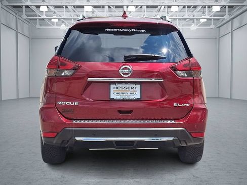 Used 2019 Nissan Rogue SL w/ Premium Package AWD/4WD image 6