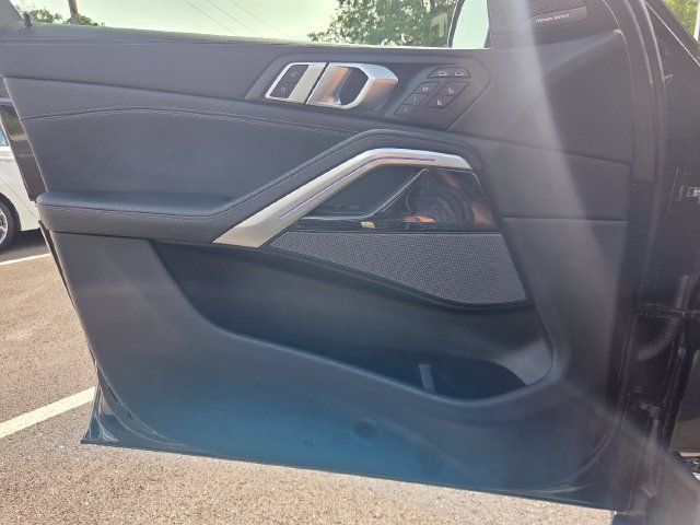 Used 2024 BMW X6 M60i AWD/4WD image 24
