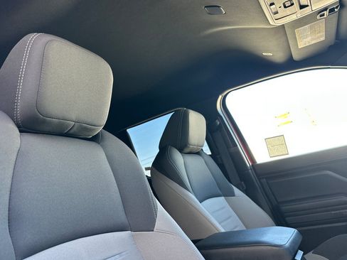 Used 2025 Toyota Tacoma TRD Sport image 16