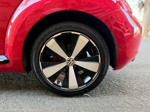 Used 2012 Volkswagen Beetle 2.0T image 30