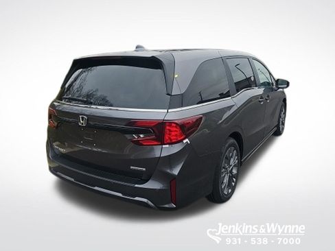 New 2026 Honda Odyssey Touring image 3