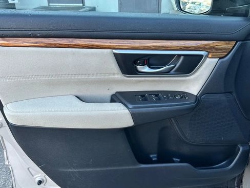 Used 2017 Honda CR-V EX image 11