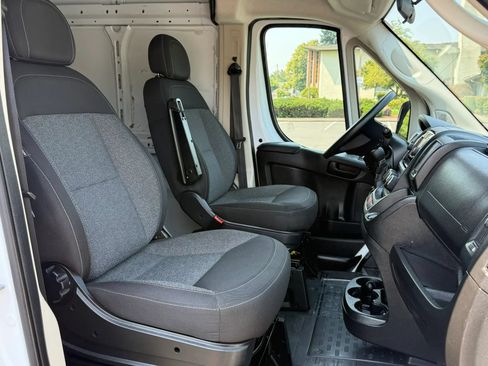 Used 2021 RAM ProMaster 2500 FWD image 16
