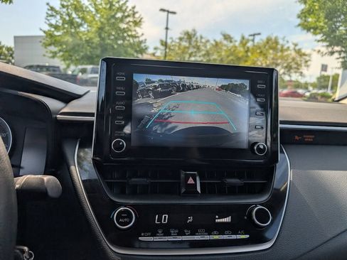 Used 2020 Toyota Corolla LE FWD image 26