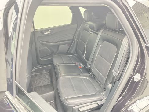 Used 2022 Ford Escape Titanium w/ Class II Trailer Tow Package image 13