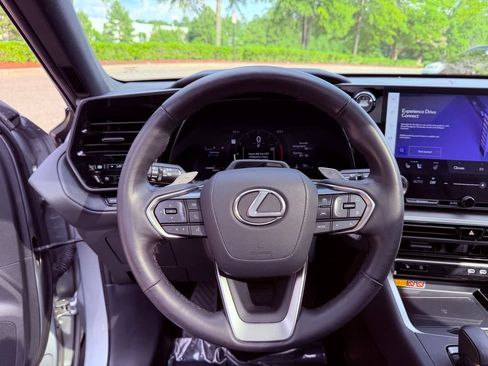 Certified 2024 Lexus TX 350 FWD w/ Captains Chair Package image 21