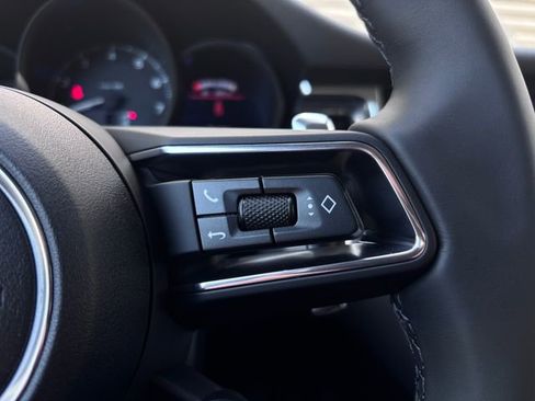 New 2026 Porsche Macan image 16