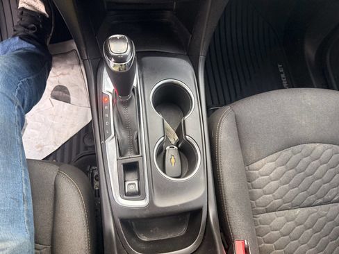 Used 2019 Chevrolet Equinox LT image 14