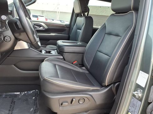 Used 2024 Chevrolet Tahoe Premier RWD image 22