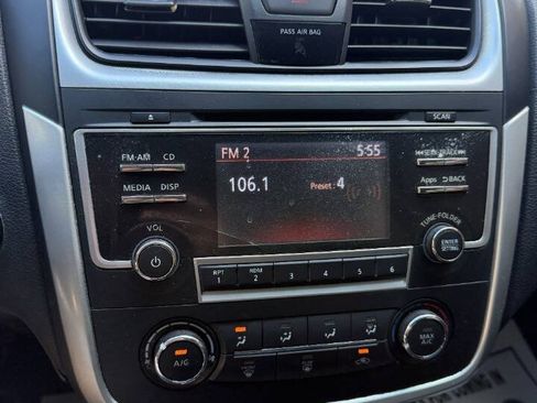 Used 2016 Nissan Altima 2.5 SR w/ LED Appearance Package FWD image 20