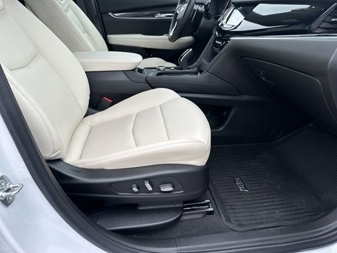 Certified 2025 Cadillac XT6 Sport w/ Technology Package AWD/4WD image 24