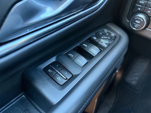 Used 2024 Chevrolet Tahoe High Country w/ Advanced Technology Package image 24