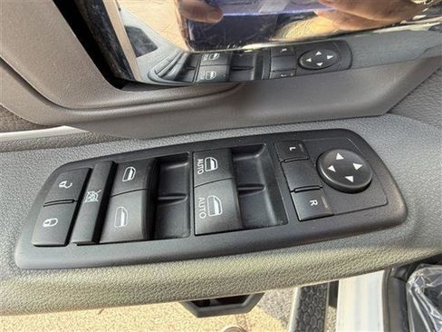 Used 2016 RAM 1500 Big Horn image 13