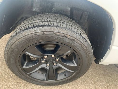 Used 2022 RAM 1500 Big Horn AWD/4WD image 34