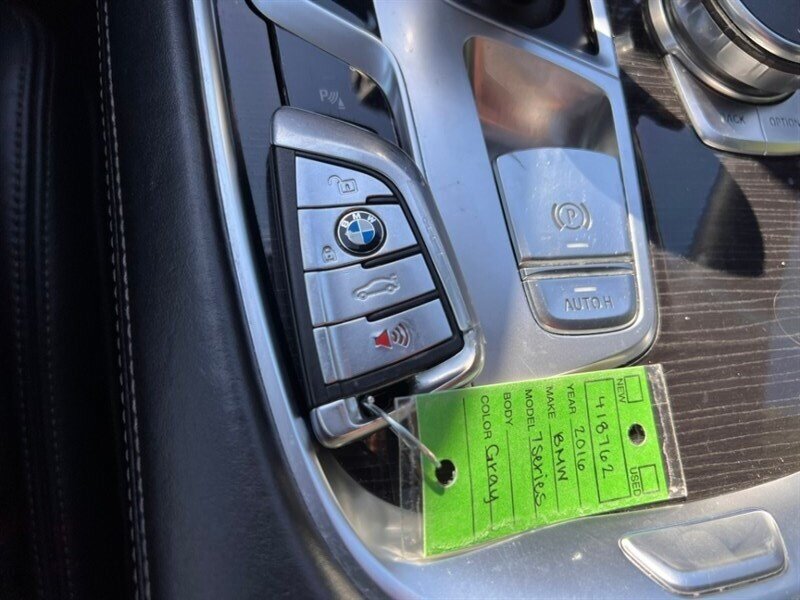 Used 2016 BMW 750i xDrive AWD/4WD image 46