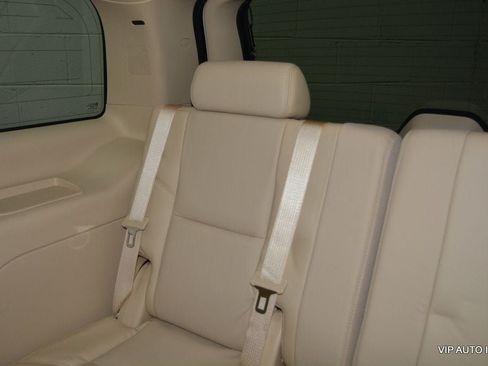 Used 2007 Cadillac Escalade AWD w/ Information Package image 29
