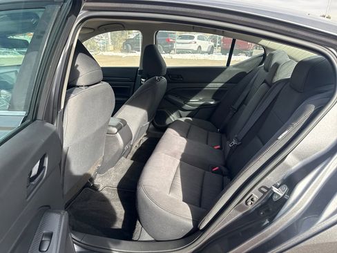 Used 2024 Nissan Altima 2.5 SV image 18