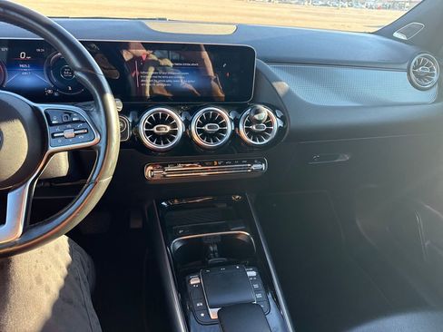 Used 2021 Mercedes-Benz GLA 250 4MATIC image 18