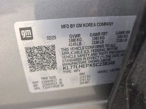 Used 2025 Chevrolet Trax LT w/ LT Convenience Package FWD image 35