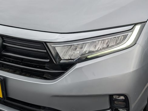 Used 2023 Honda Odyssey EX-L image 16