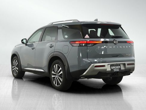 Used 2022 Nissan Pathfinder Platinum w/ Cargo Package AWD/4WD image 4