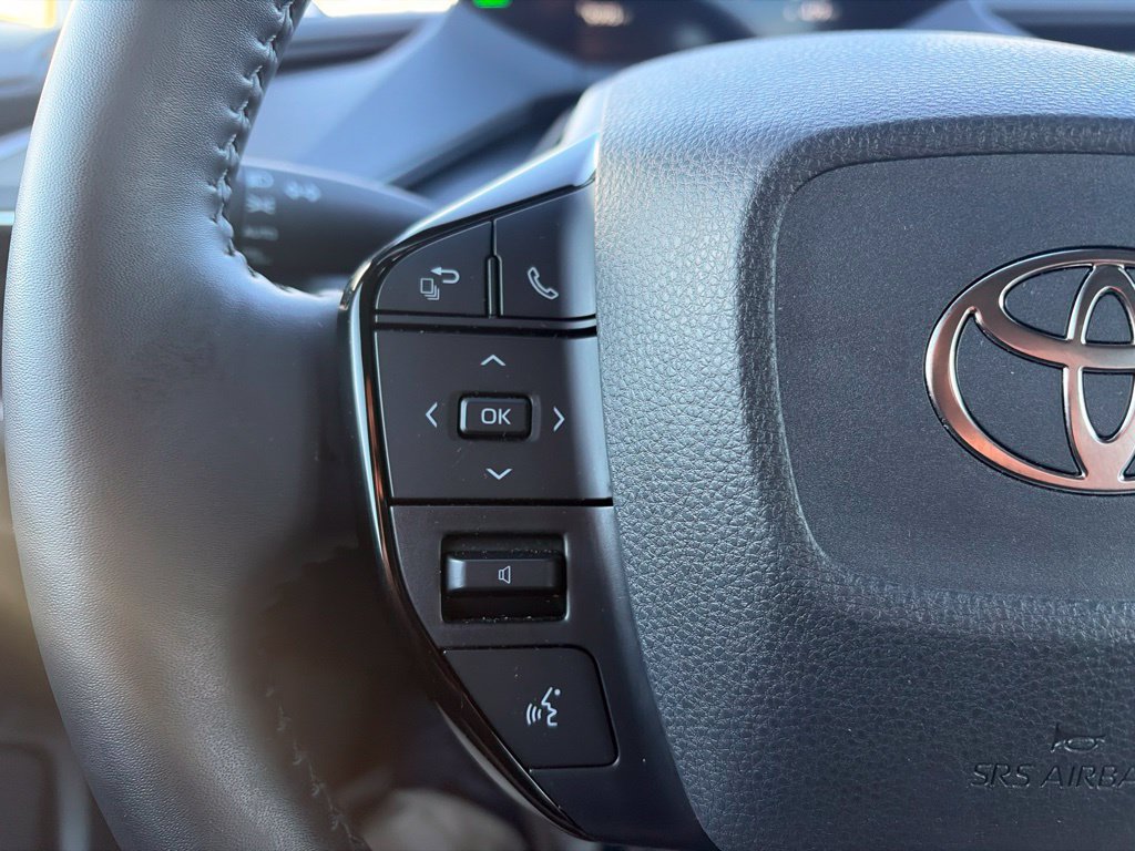 Used 2026 Toyota Prius XLE AWD/4WD image 26