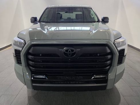 Used 2024 Toyota Tundra Limited AWD/4WD image 8