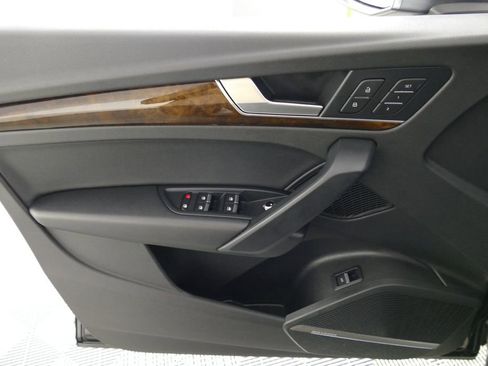 Used 2018 Audi Q5 2.0T Premium Plus w/ Premium Plus Package image 26