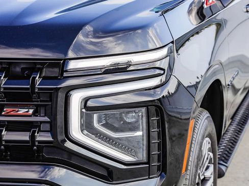 Used 2025 Chevrolet Suburban Z71 AWD/4WD image 5
