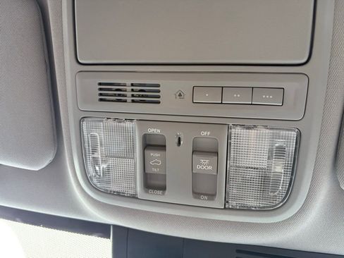 Used 2022 Honda CR-V Touring image 24