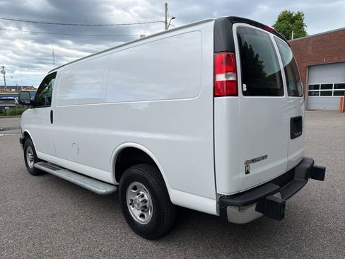Used 2024 Chevrolet Express 2500 w/ Driver Convenience Package RWD image 3