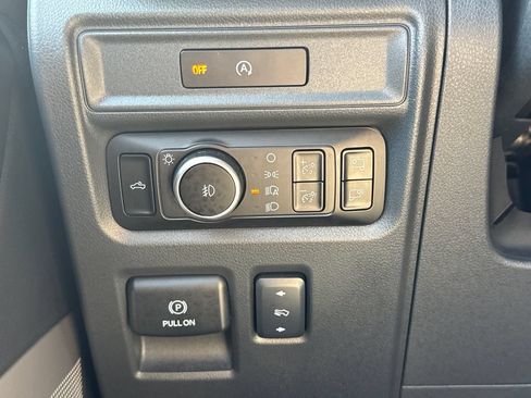 Used 2025 Ford F150 Lariat AWD/4WD image 32