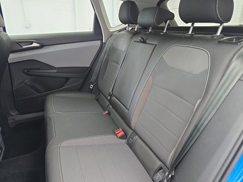Certified 2023 Volkswagen Taos SE w/ Panoramic Sunroof Package FWD image 13