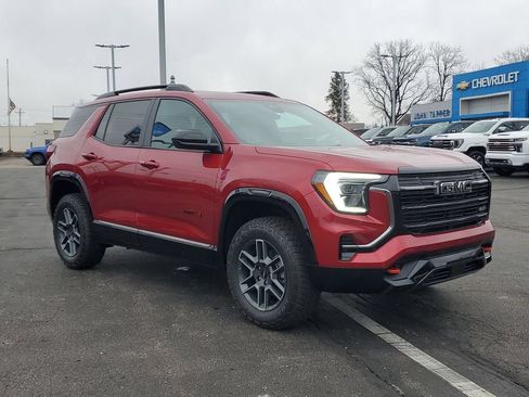 New 2026 GMC Terrain AT4 w/ LPO, Black Badging Package AWD/4WD image 9